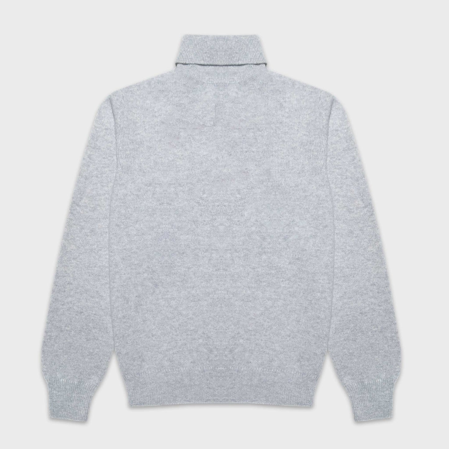 Pull col roulé en laine et cachemire gris perle Doriani. Pour les amateurs de col roulé idéale à porter avec de nombreuses vestes sportives, chaude et douce au toucher, pull en cachemire a Genève