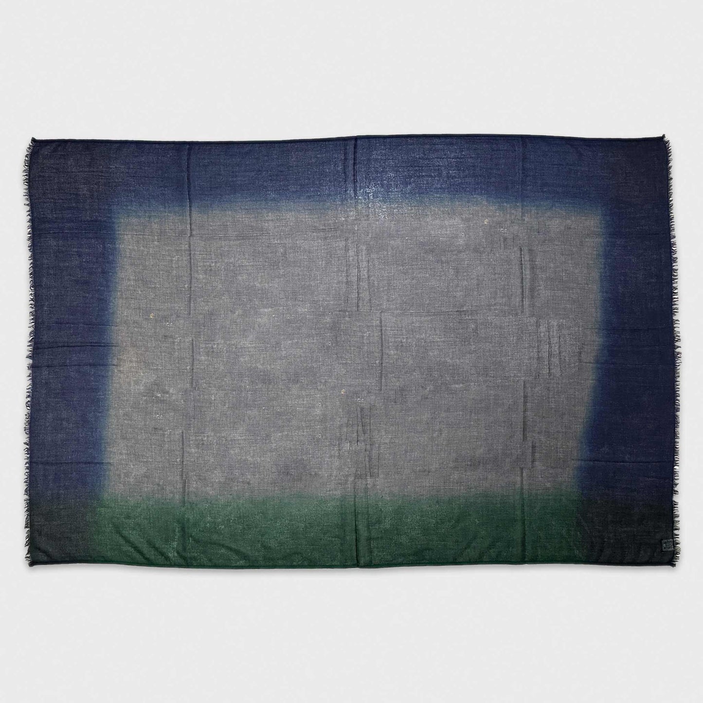 Élégante écharpe unisexe en cachemire bleu et vert, fabriquée en Italie par Faliero Sarti. Cachemire doux et chaud, idéal en toute saison.