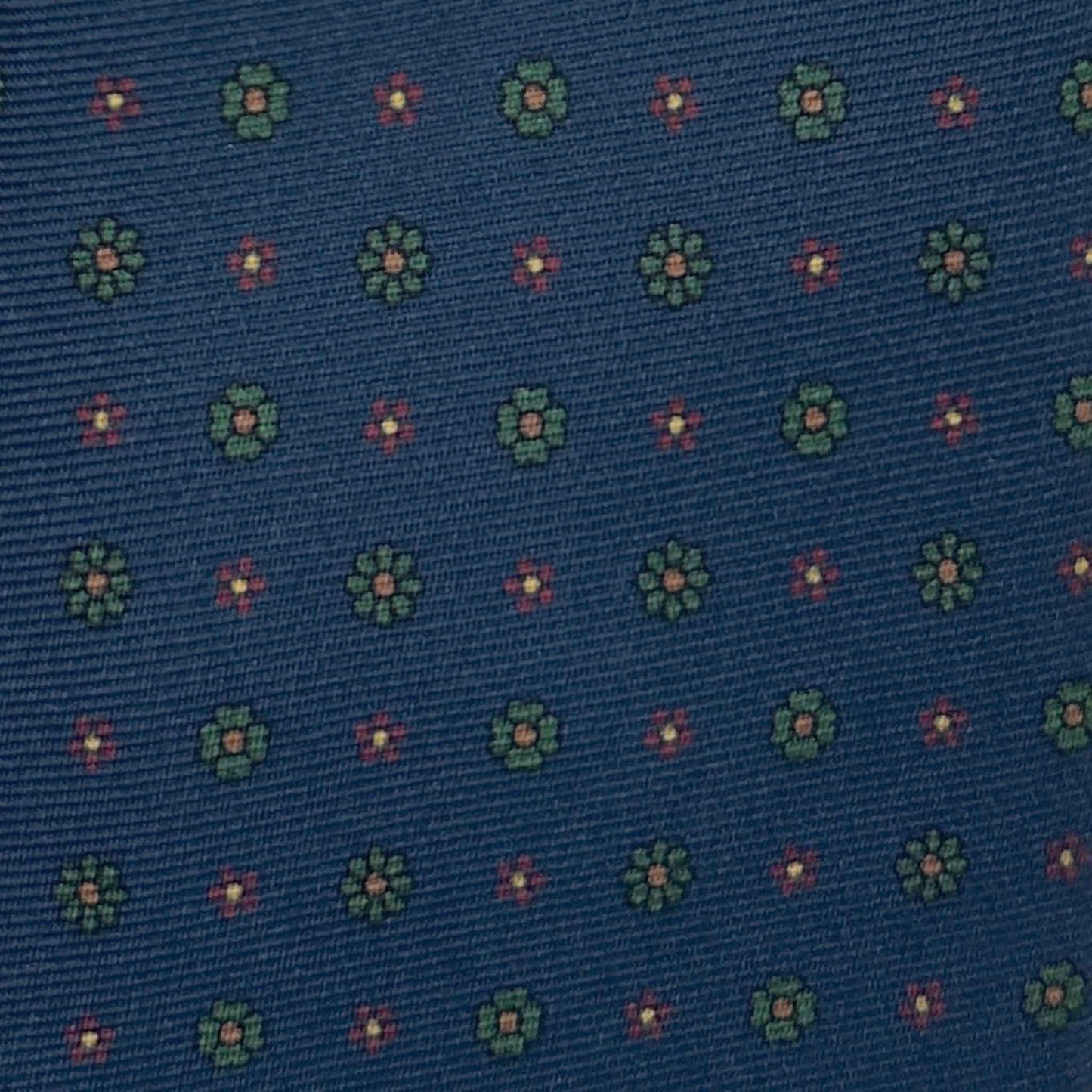 Classic Silk Tie 7 Folds Grass Green Burgundy Daisy