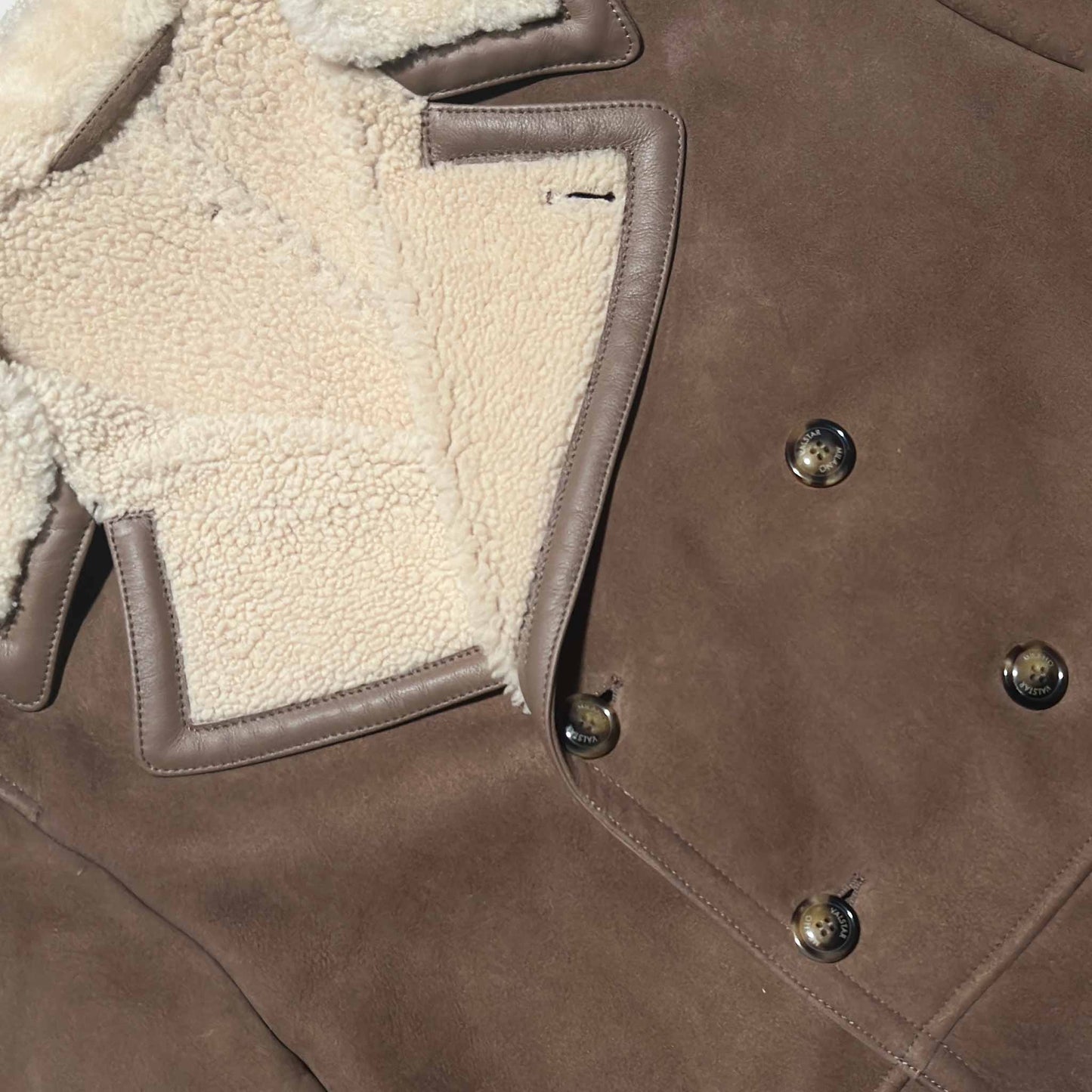 Manteau caban en peau lainée d'agneau marron noyer Magasin Valstar à Genève