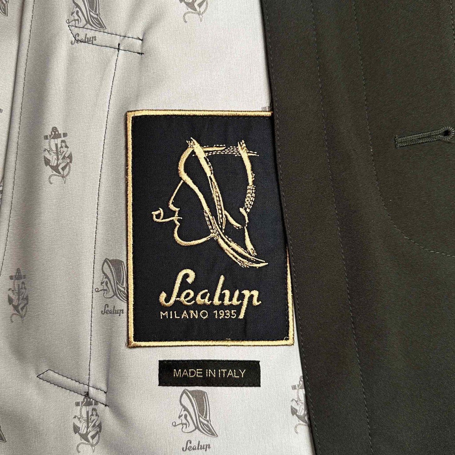 Padded raincoat for men with removable padded interior Sealup loden green color available in Wools Boutique Uomo Geneva