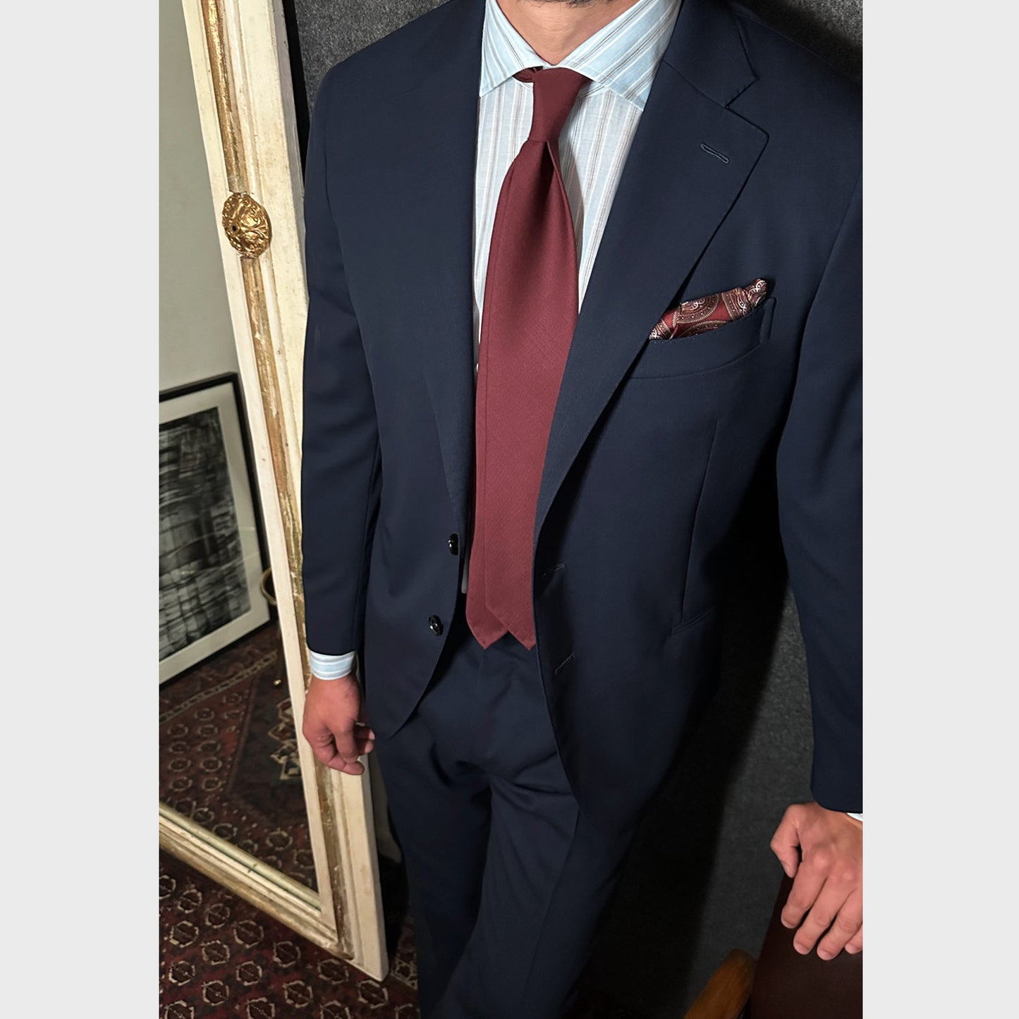 Classic navy blue men suit made in Italy by Caruso for Wools Boutique Uomo Geneva, made with 100% hopsack wool 130's ideal for spring summer seasons.