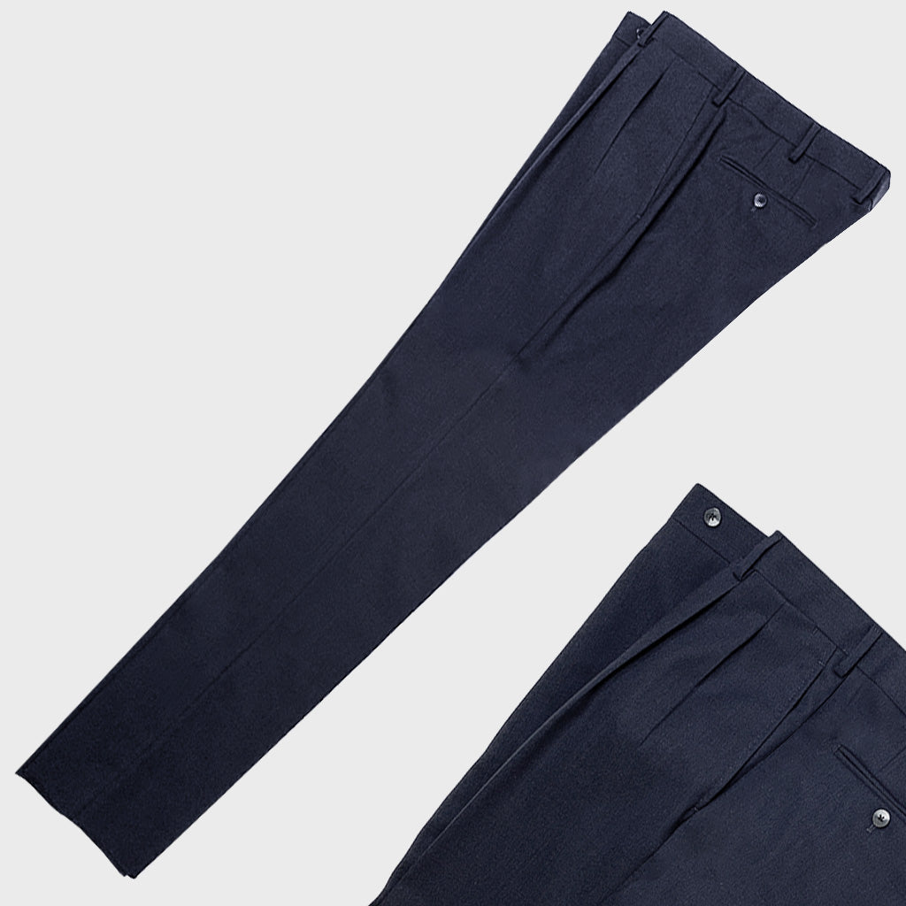 Classic navy blue men suit made in Italy by Caruso for Wools Boutique Uomo Geneva, made with 100% hopsack wool 130's ideal for spring summer seasons.