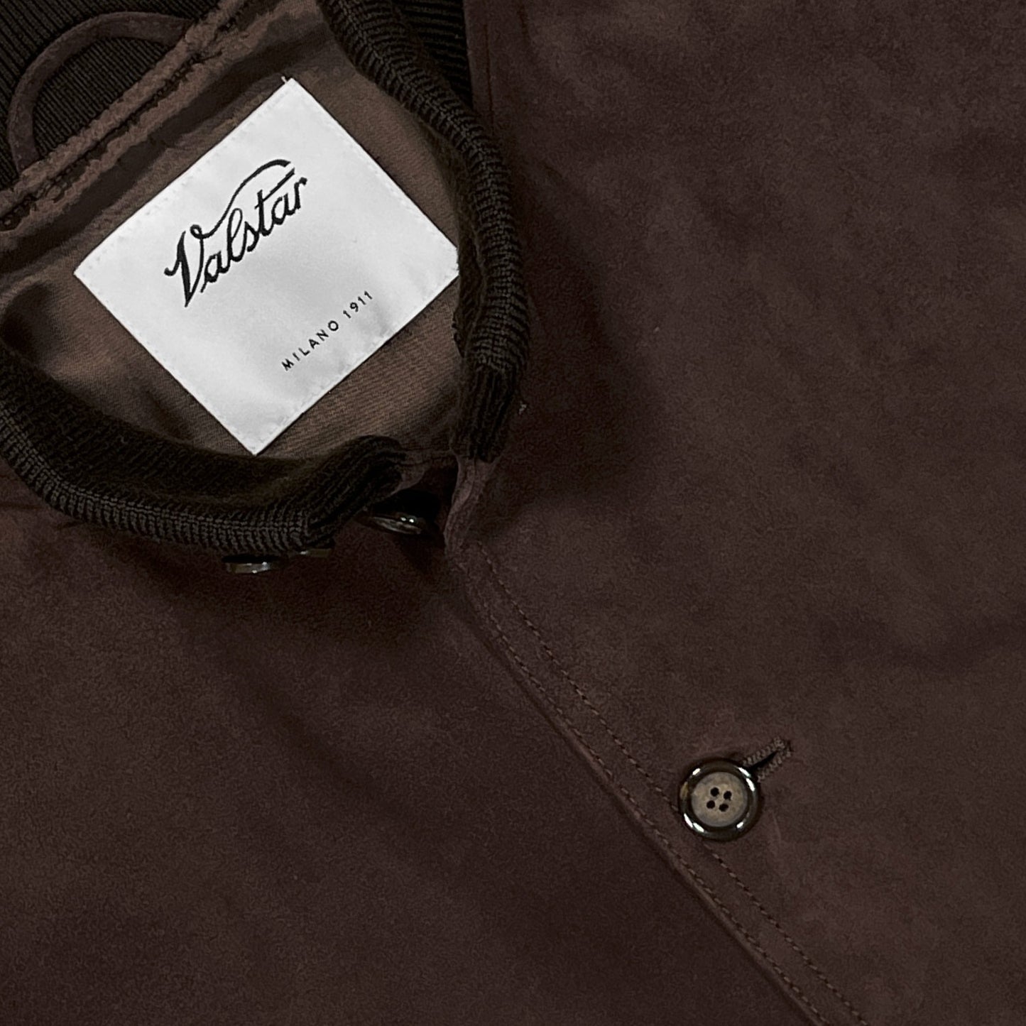 Veste de sport en cuir suédé Valstarino disponible dans Wools Boutique Uomo à Genève