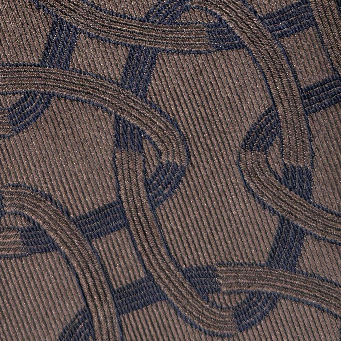 Art Déco oval chain pattern silk tie bronze brown detail