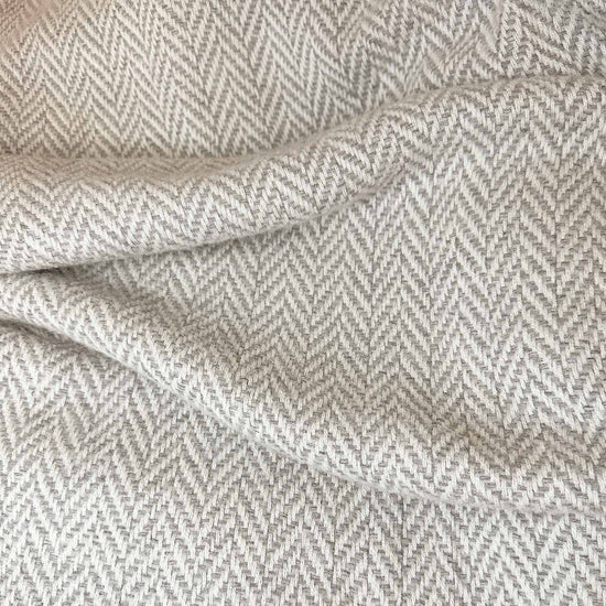 Load image into Gallery viewer, Beige Herringbone Cashmere Scarf 19 andrea&amp;#39;s 47
