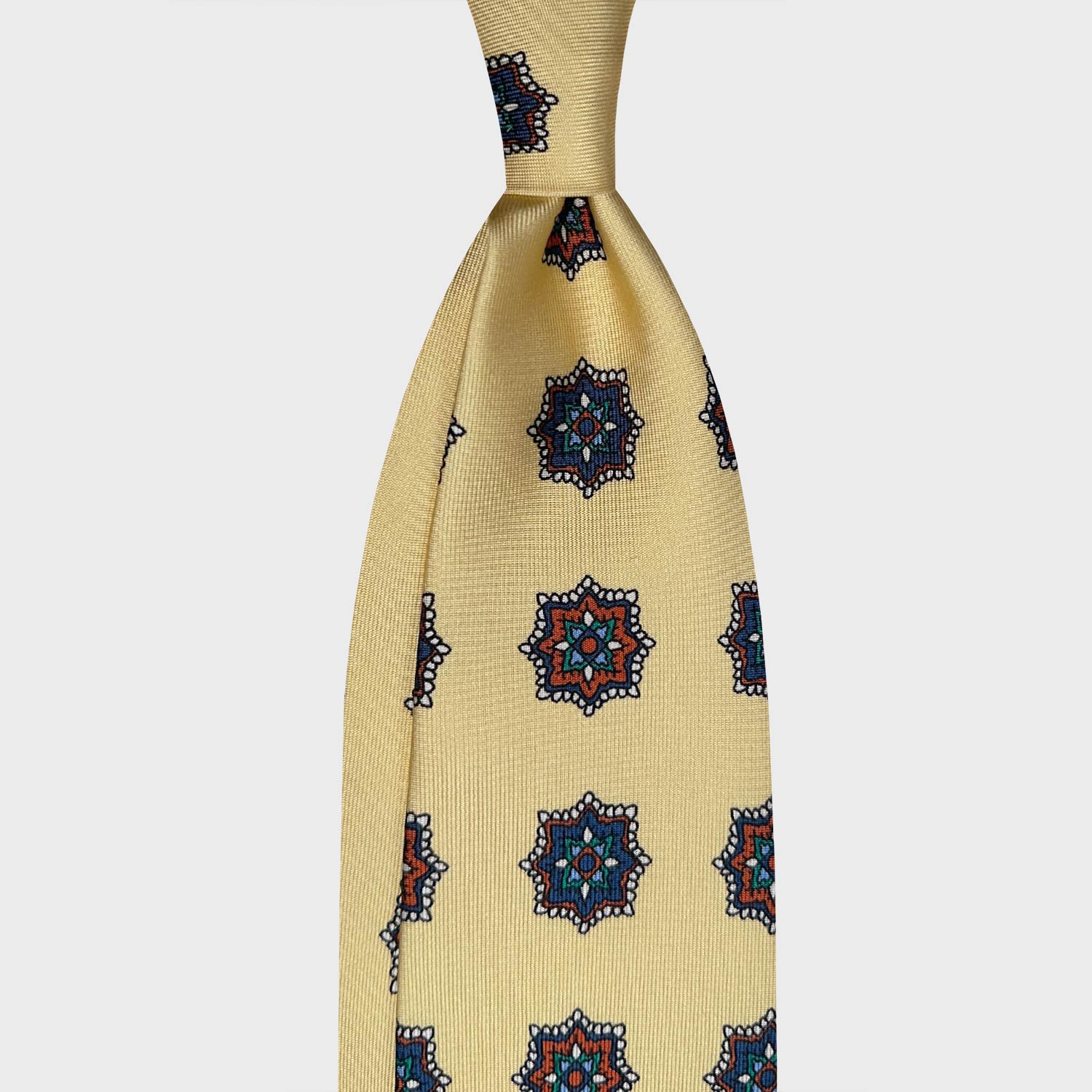 medallion necktie