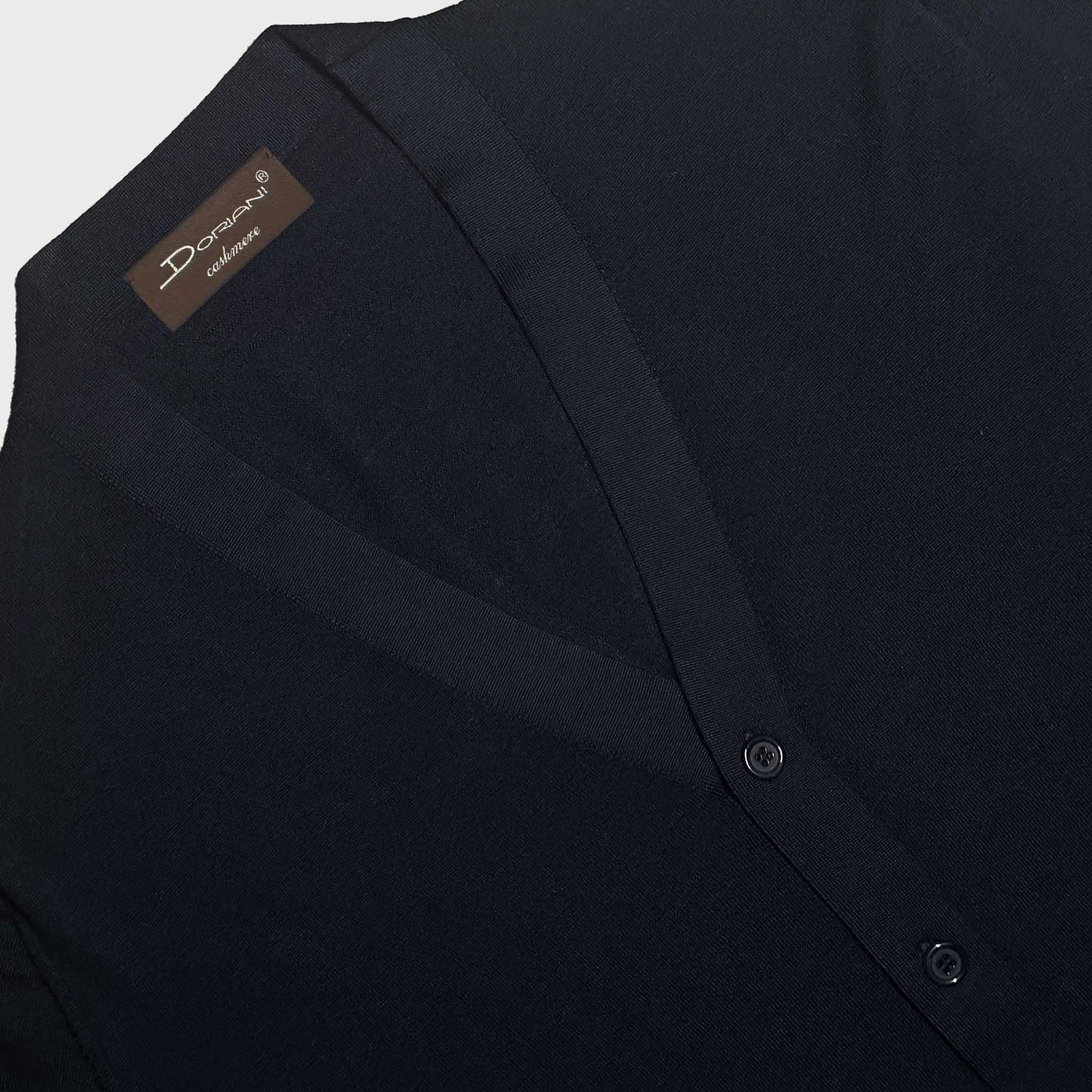 Classic fit with five mother of pearl buttons long sleeve cardigan uomo Doriani Geneva