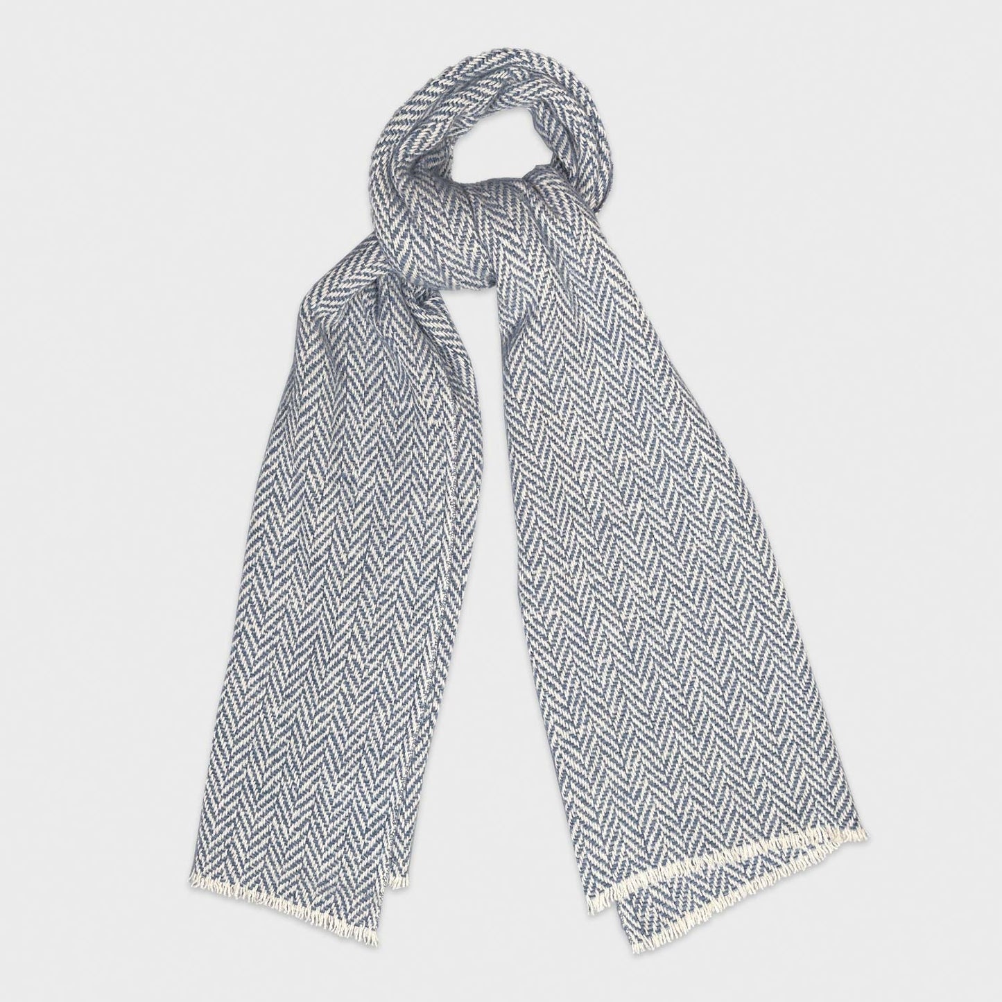 Denim Blue Herringbone Cashmere Scarf 19 andrea's 47. Soft cashmere shawl, iconic herringbone scarf ideal as a unisex scarf or cashmere shrug, made in Italy by 19 Andrea's 47 for Wools Boutique Uomo, denim blue and ivory white color