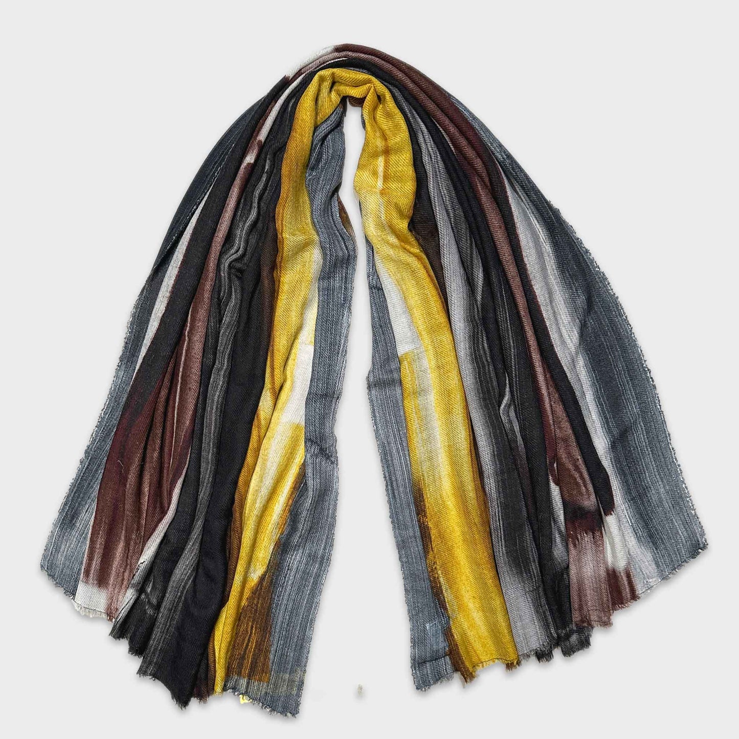 Exclusive handmade wool and cashmere scarf, made in Italy by Faliero Sarti for Wools Boutique Uomo Geneva, scarf soft and warm