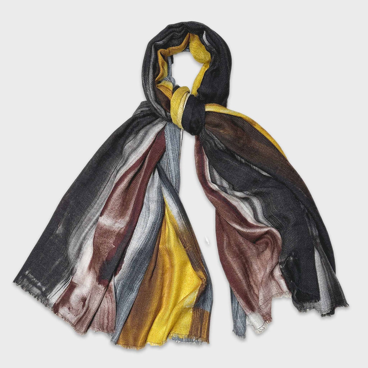 Faliero Sarti Scarf Wool Cashmere Bold Maker. Exclusive handmade wool and cashmere scarf, made in Italy by Faliero Sarti for Wools Boutique Uomo Geneva, scarf soft and warm, ideal to wear in the 4 seasons.