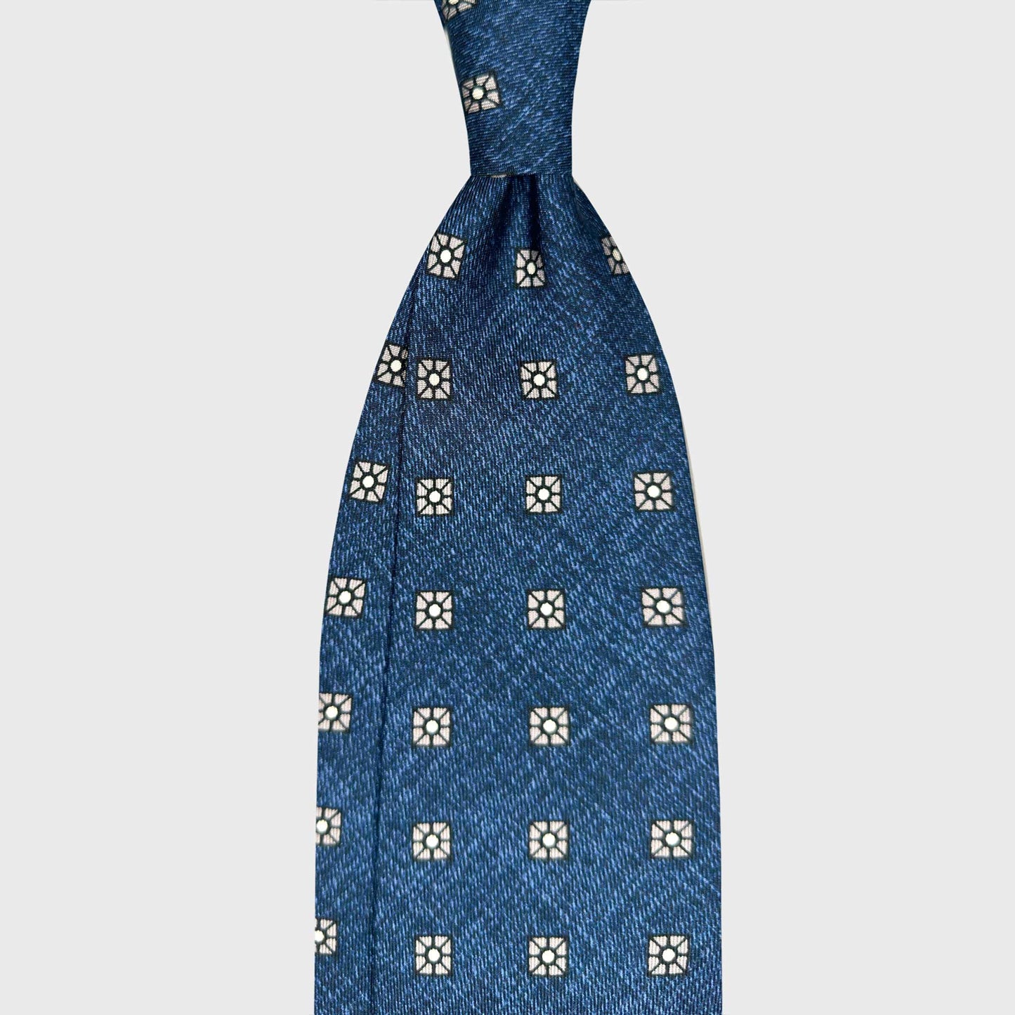 flamed silk tie ocean blue medallion pattern Wools Boutique Uomo Geneva
