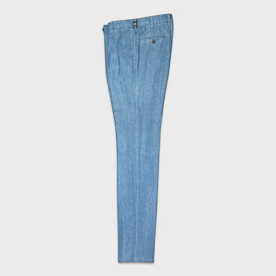 Load image into Gallery viewer, Light Blue Tailored Chambray Jeans Canvas Kurabo. Rotasport by Rota pantaloni, handmade in Italy with a soft and refined Japanese Kurabo denim fabric.
