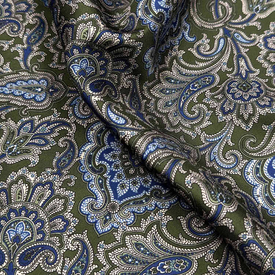 Load image into Gallery viewer, age Green Silk Pocket Square Liberty. Liberty sage green silk pocket square handmade F.Marino Napoli exclusive for Wools Boutique Uomo
