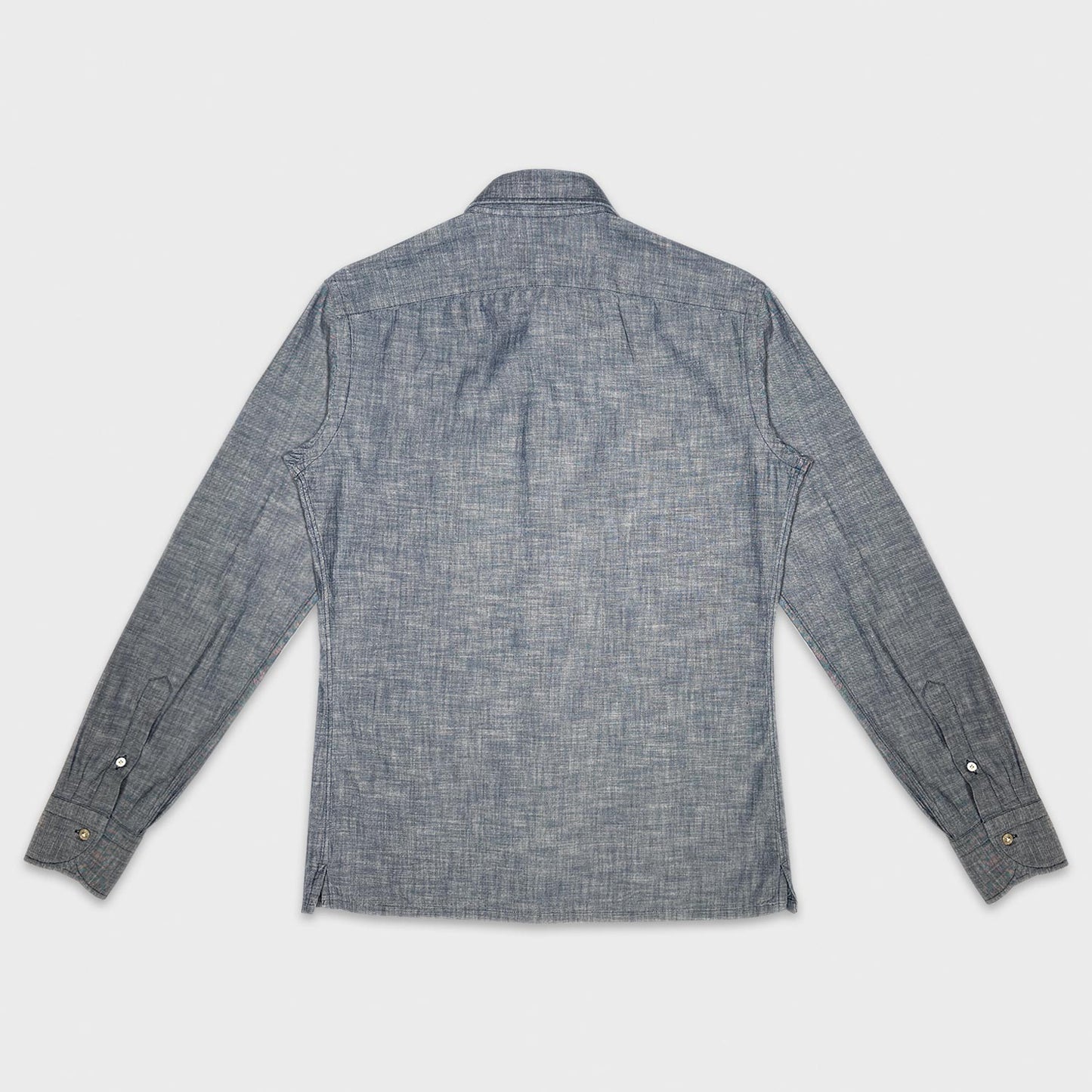 Men's safari shirt handmade in Italy by Borriello Napoli. The model of this sporty shirt is originally designed for safari trips, it has always been appreciated for its comfort with four pockets in the front, always trendy in this flamed indigo navy color.