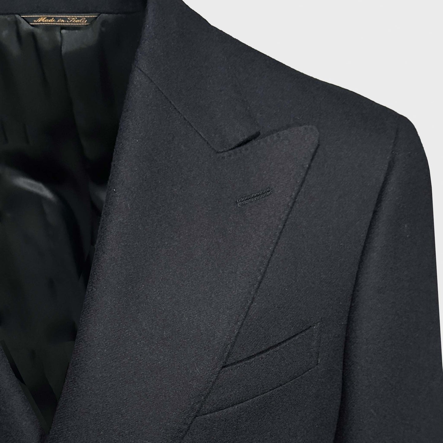 Dark navy blue color tailoring men's double breasted jacket made in Italy, flannel wool fabric made with 380gr by Marling&Evans woolen mill, men's jacket geneva