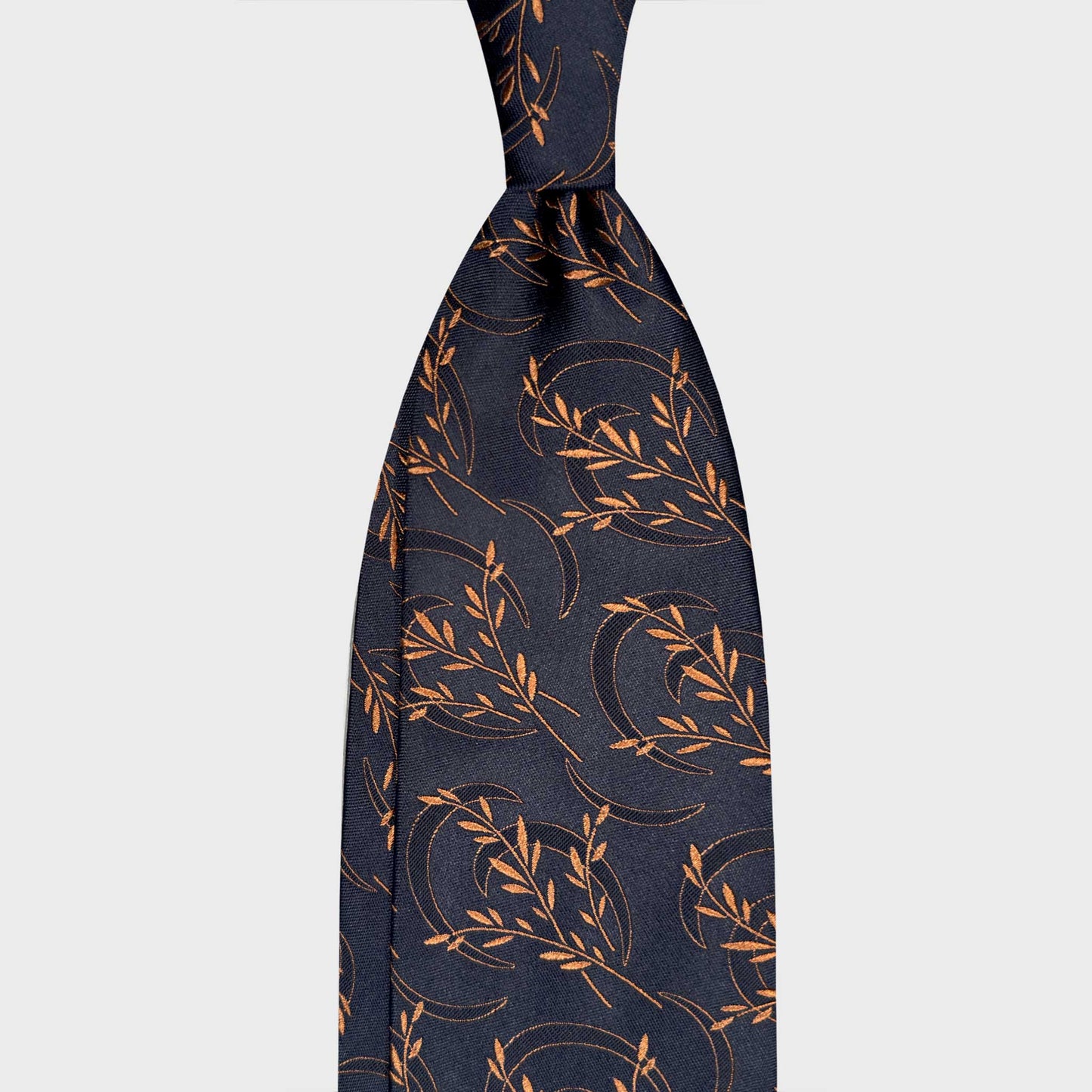 Heritage Men's Clothing Liberty Silk Tie Botanical Olive Pattern. Handmade Liberty botanical silk tie in navy blue with yellow gold olive pattern. A refined Italian tie selected by Wools Boutique Uomo Geneva ties store.