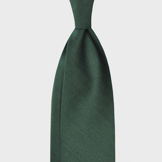 Bottle Green Solaro Tie Holland&Sherry Wool. Elegant wool tie made with the iconic Hollande & Sherry solaro fabric 120's bottle green color, unlined 3 folds, handmade tie F.Marino Napoli for Wools Boutique Uomo