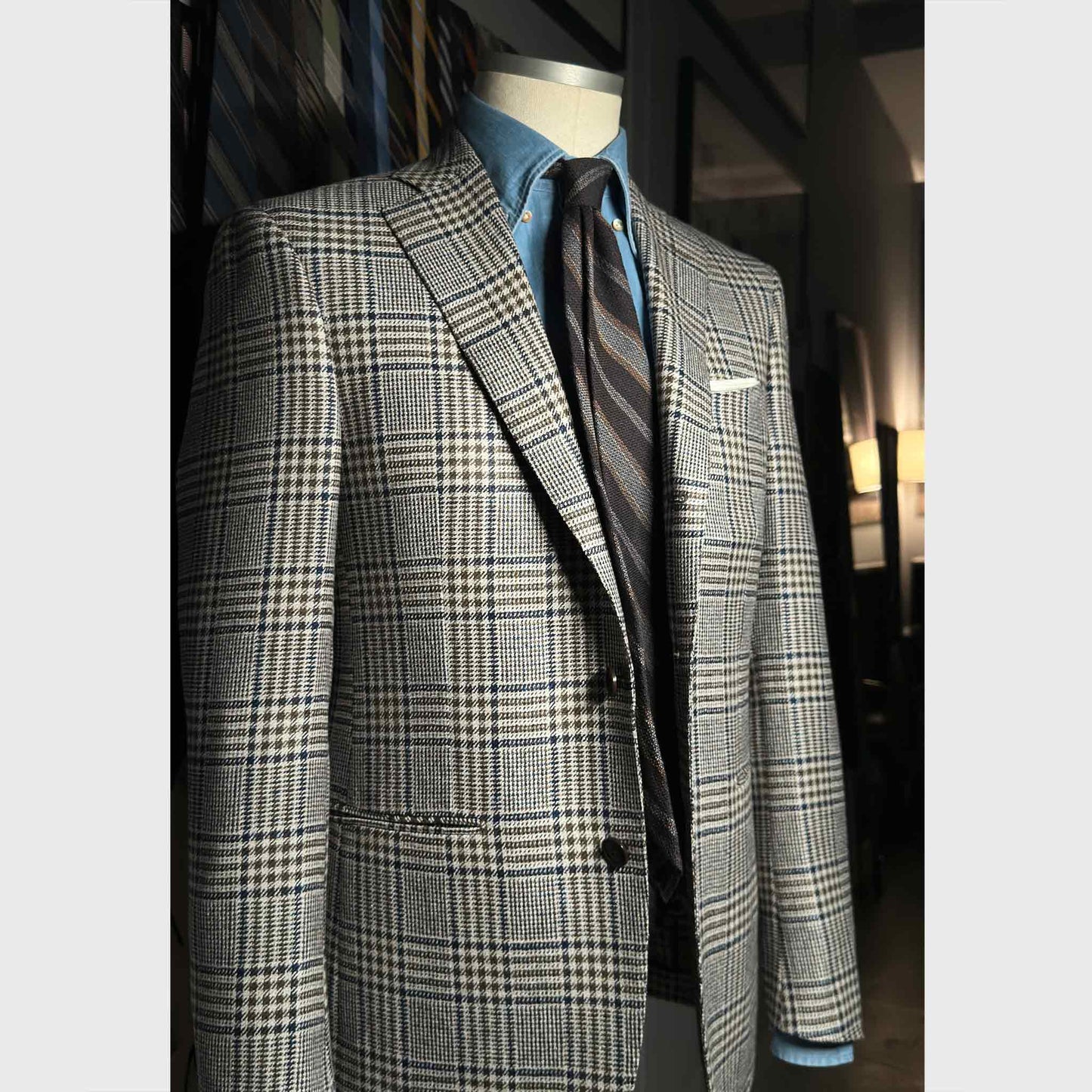 Grenadine Silk Regimental Tie Coffee Brown Sand Silver. Discover in the Wools Boutique Uomo tie shop in Geneva