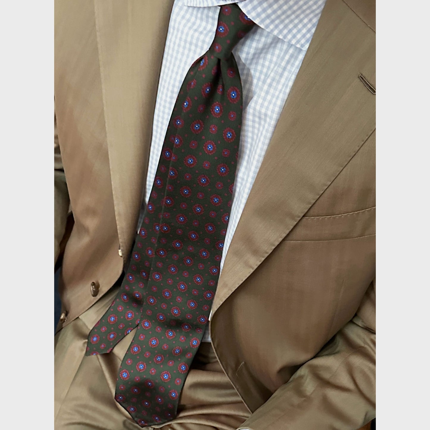 Load image into Gallery viewer, F.Marino Silk Tie 3 Folds Diamonds Army Green-Wools Boutique Uomo
