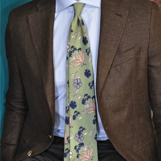 Load image into Gallery viewer, F.Marino Jungle Hawaiian Silk Tie 3 Folds Lime-Wools Boutique Uomo
