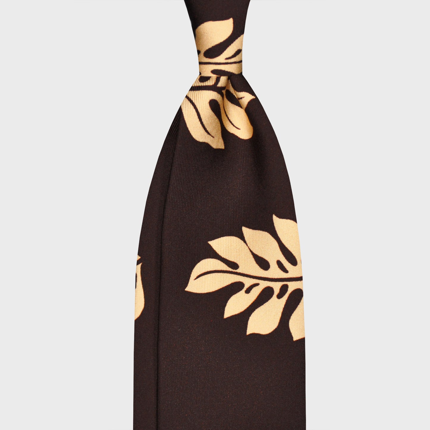 Load image into Gallery viewer, F.Marino Silk Tie 3 Folds Tropical Leaves Beige-Wools Boutique Uomo
